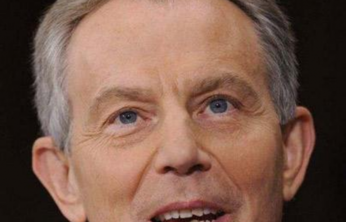 Israeli moves give Blair hope of rebuilding political trust