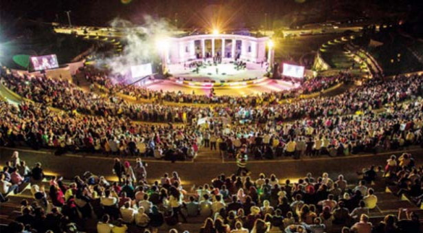 Mohammed Assaf in a mass concert which exceeded all expectations on the Rawabi Amphitheatre. 