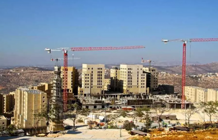 IN PALESTINIAN CITY OF THE FUTURE, FEW RESIDENTS AND CHARGES OF COLLUSION WITH ISRAEL