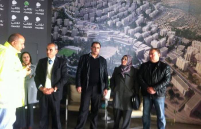 وفد من محافظة جنين يزور مدينة روابي