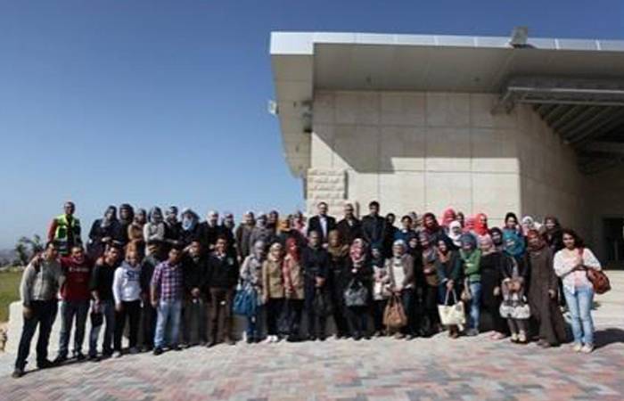 طلبة كلية الهندسة المعمارية في جامعة البوليتنك يزورون مدينة روابي