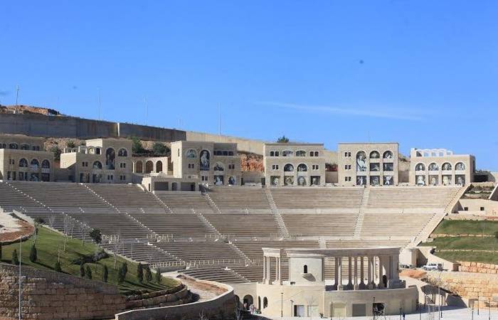 المستوطنون يعيقون العمل بالشارع الجديد الواصل بين 