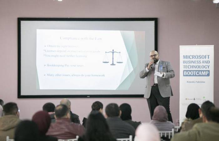 بالشراكة مع مايكروسوفت والبنك الدولي.. مخيم تدريبي في روابي لدعم رياديين فلسطينيين وشركات ناشئة