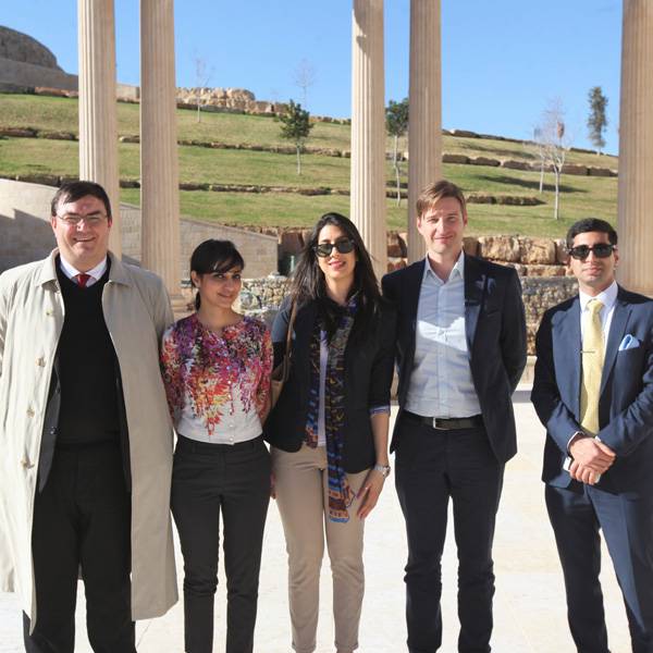 أندريا ناسي، رئيس مكتب الممثلية النمساوية لدى فلسطين، وجونتر شابهتل، رئيس منظمة منفعة النمسا