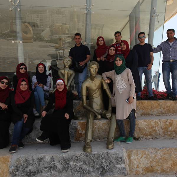 طلاب من كلية الهندسة - جامعة النجاح الوطنية
