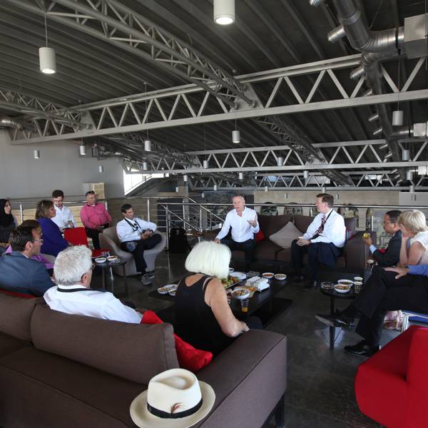 وفد من الكونغرس وقادة مؤسسة جي ستريت - الولايات المتحدة الأمريكية