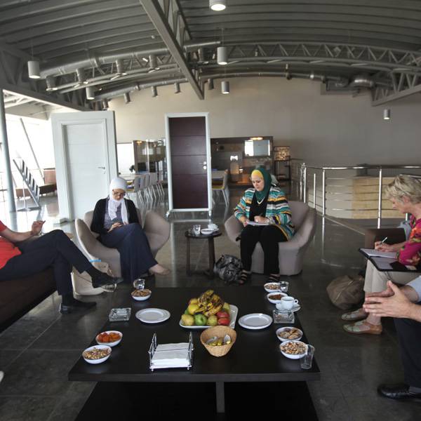 خوان مانويل مورينو، سميرة حلس، سهى الخليلي، وجوتا فرانز - البنك الدولي
