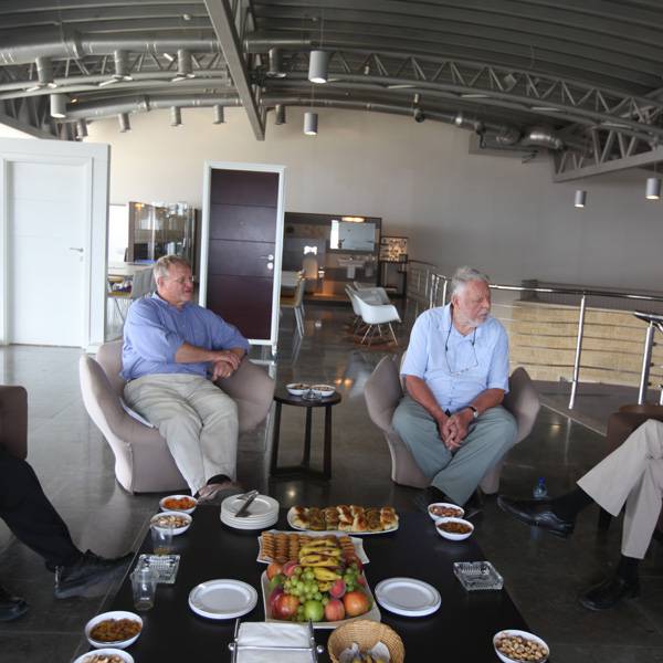 تيرينس ويت، آدم ليتش، مؤسسة الشباب للرعاية الدولية – المملكة المتحدة، أندريه بطارسه - جمعية الشبان المسيحية في القدس الشرقية