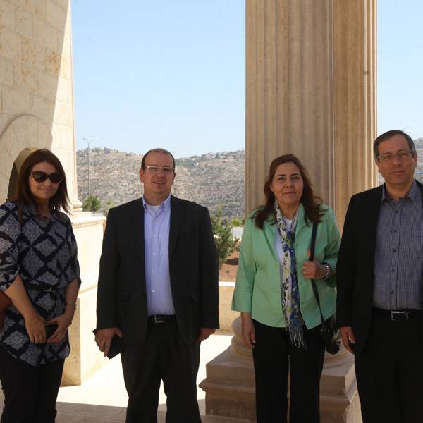 هايل عبيدات، المؤسسه العامه للغذاء والدواء، ومجموعة من وزارة الصحة - الأردن، إياد مسروجي، شركه القدس للمستحضرات الطبية