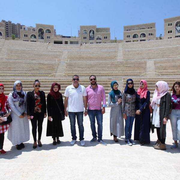 طلاب من كلية فلسطين التقنية - رام الله للبنات
