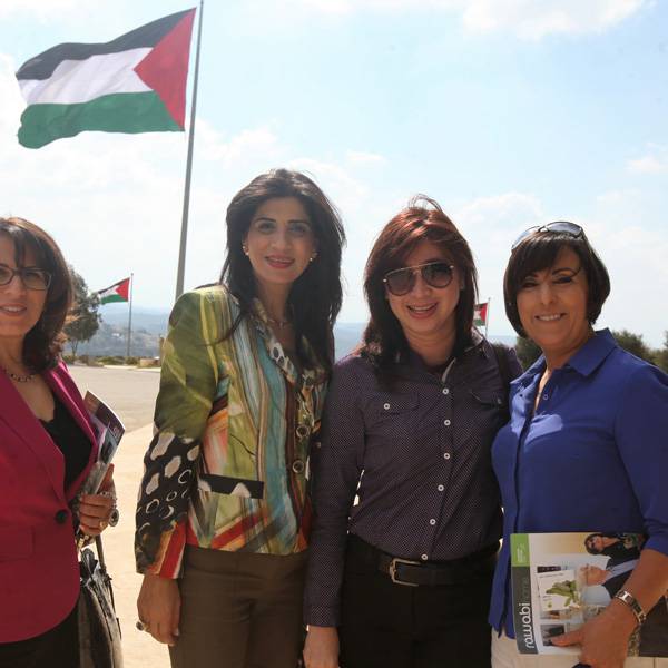 يورني اندراني ويجايا، سيدة أعمال - اندونيسيا، اسمهان ناصر - مستشارة في الامم المتحدة، ودعاء وادي، الرئيسة التنفيذية، منتدى سيدات الأعمال