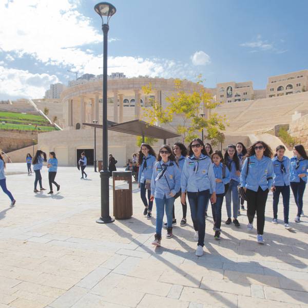 طالبات من مدرسة صفا
