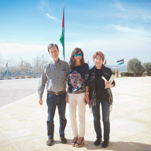 ستيفن كورنتسكي، رئيس مجلس الإدارة، ستيفن كورنتسكي وشركاه للمحاماة، وراندي بولوك، محامية - الولايات المتحدة الأمريكية