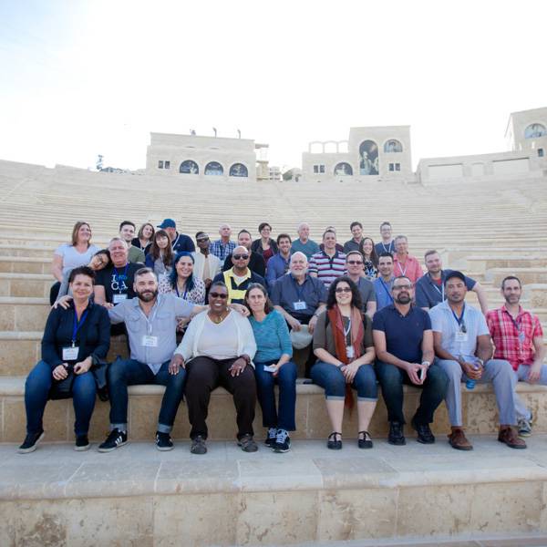 مجموعة من السياح الأمريكان
