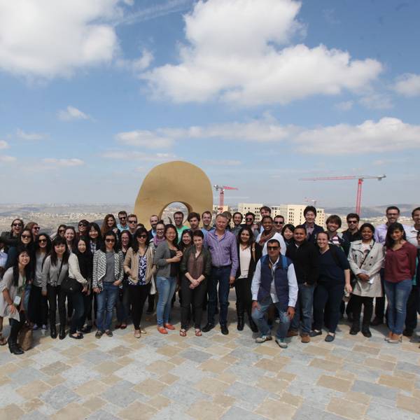 طلاب من كلية فليتشر للقانون والدبلوماسية، جامعة تافتس
