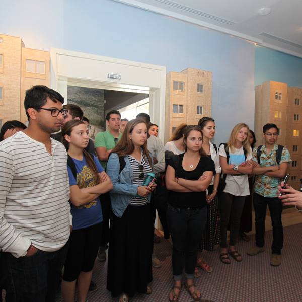 طلاب من جامعة كاليفورنيا
