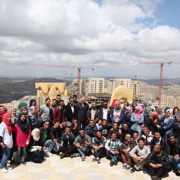 طلاب من كلية الهندسة، جامعة بوليتكنك فلسطين
