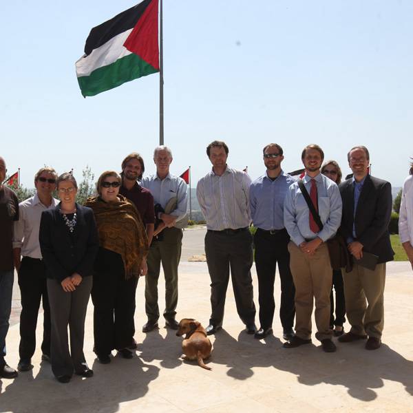 وفد من القنصلية الأمريكية العامة في القدس
