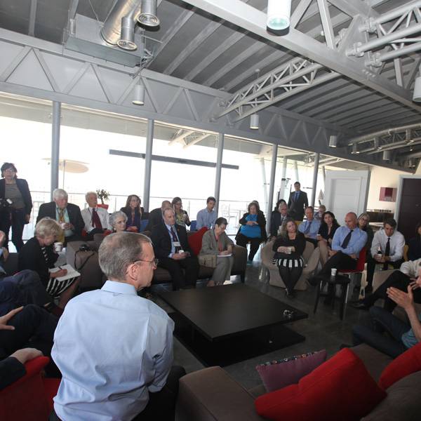 وفد من مؤسسة جي ستريت
