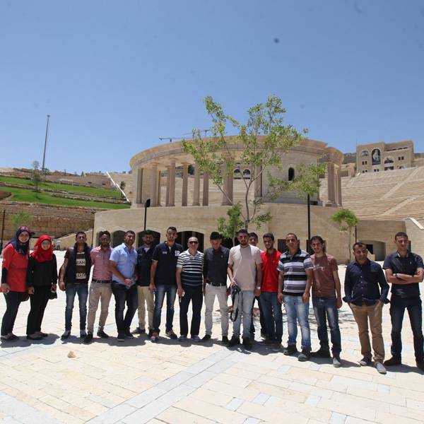 مجموعة من رواد مواقع التواصل الإجتماعي وكتاب المدونات الفلسطينيين
