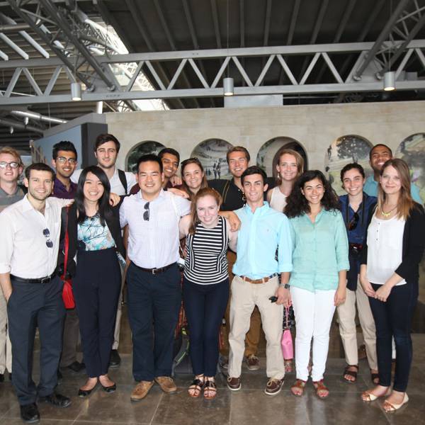 وفد من مبادرة قيادات السلام والحوار
