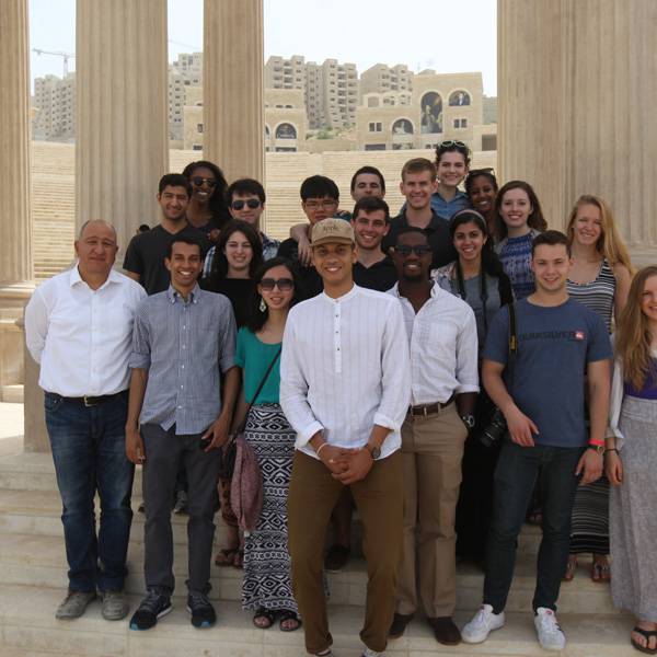 وفد من مبادرة القيادات للسلام والحوار
