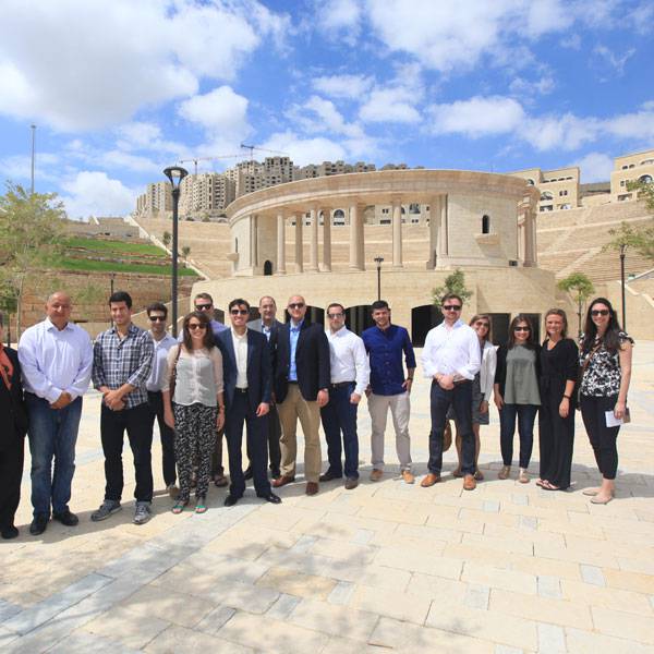 وفد من مؤسسة الدفاع عن الديمقراطيات
