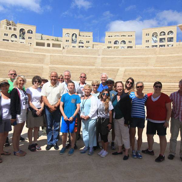 وفد من معبد سوليل، أريزونا
