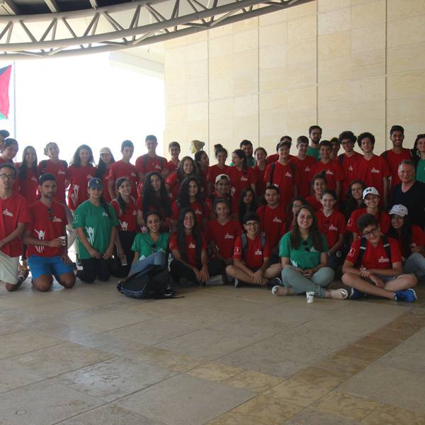 مشاركون المخيم الصيفي إذهب الى فلسطين
