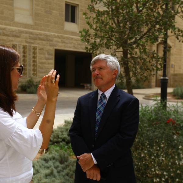 دونالد إليوت، مدير، فريق دنفر - كلارين وشركاه
