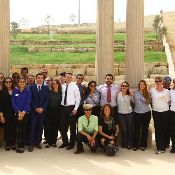 وفد من مبادرة شجرة الزيتون
