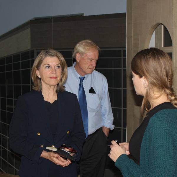 كاثلين ماثيوز، مرشحة الدائرة الإنتخابية الثامنة لميريلاند في الكونجرس، وكريس ماثيوز، كاتب ومعلق سياسي
