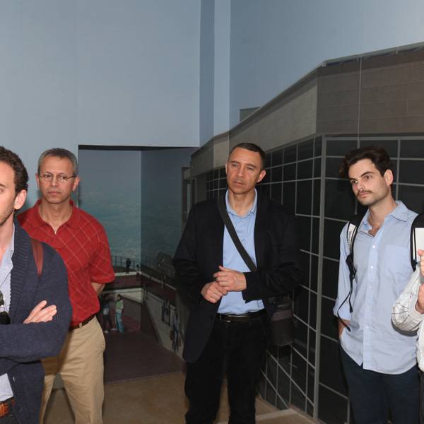 وفد من شركة تيلا لابس
