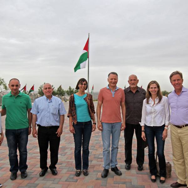 وفد من مؤسسة ميرسي كوربس
