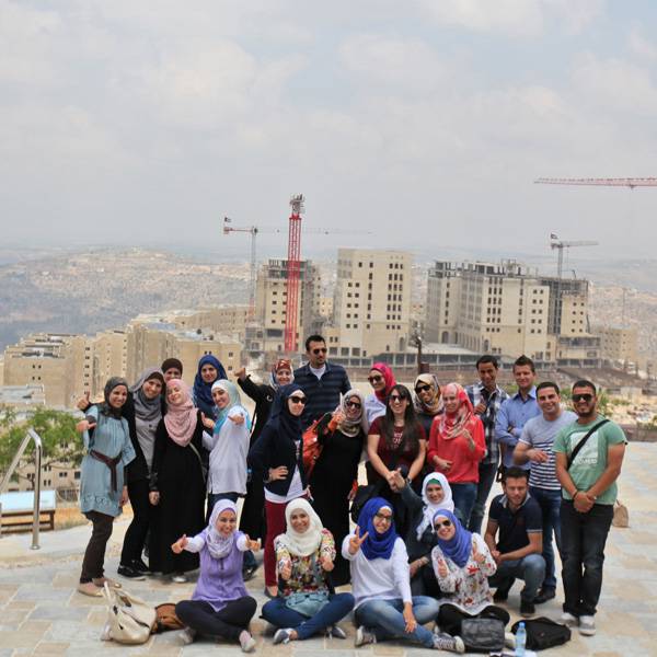 طلاب برنامج تميز، منتدى شارك الشبابي، جامعة بيرزيت
