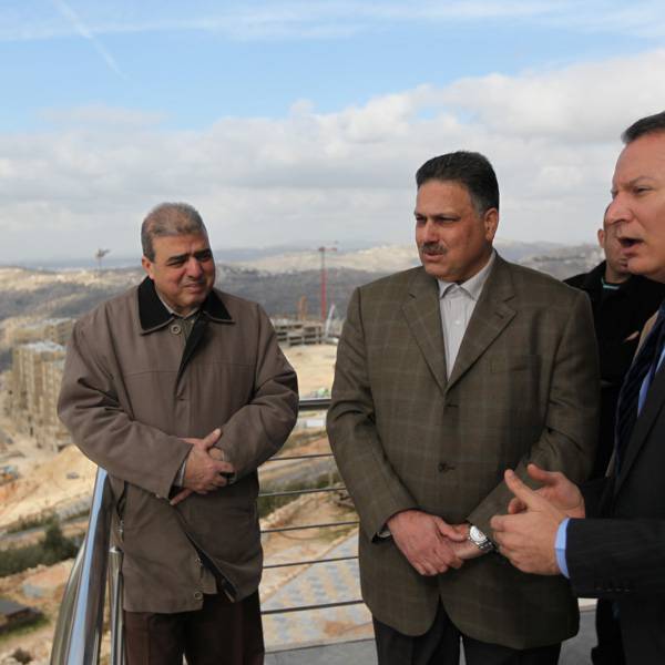 ماهر غنيم، وزير الأشغال العامة والإسكان
