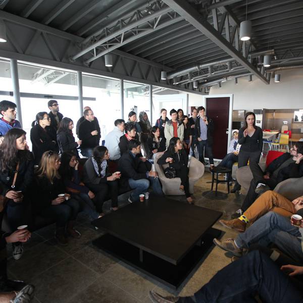 وفد من طلاب مدرسة كينيدي في جامعة هارفارد
