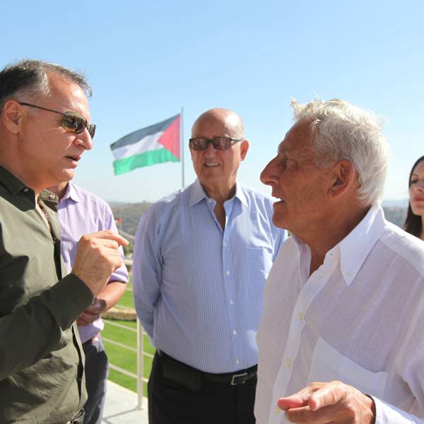 سيرهاري سلومون، نائب رئيس بورتلاند ترست
