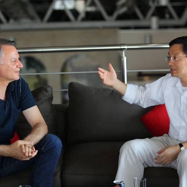 فانغ فانغ، الرئيس التنفيذي لشركة جي بي مورغان الصينية
