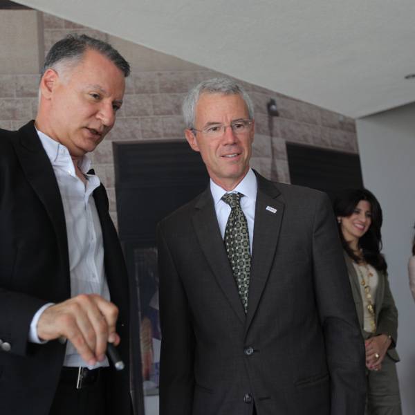 مايك هارفي، رئيس بعثة الوكالة الأمريكية للتنمية الدولية في غزة والضفة الغربية
