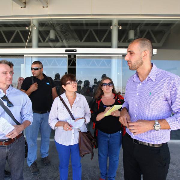 مجموعة من الصحفيين الدوليين
