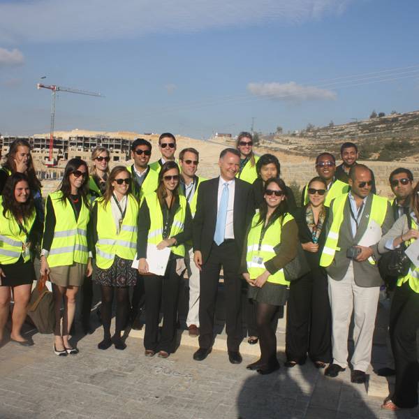 وفد من طلبة جامعة ستانفورد الأميركية
