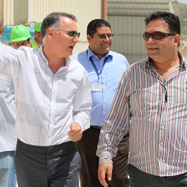 سلطة المياه الفلسطينية: د. شداد العتيلي, جهاد بشير, خليل غبيش, رائد يعقوب, و وجدي ياسين
