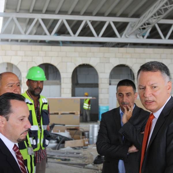 القنصل العام الأميركي دانيال روبنشتاين, سعد ابو حجله, و سارة بيرن
