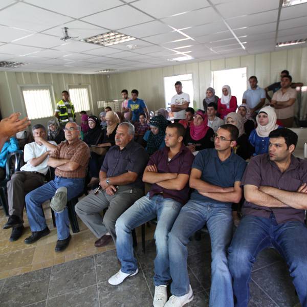 طلاب ماجستير في دراسات البيئة من جامعة بيرزيت
