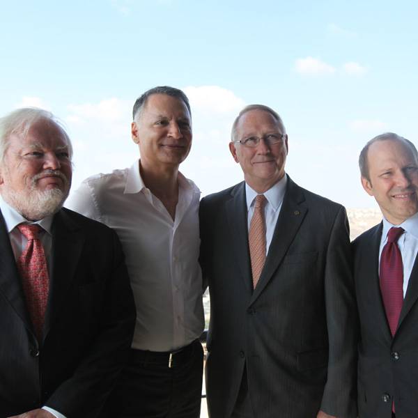 جيرالد ترمبلاي, رئيس بلدية مونتريال, و كريس جرينشيلد, ممثل كندا لدى السلطة الفلسطينية, و ميشل ليبلانك
