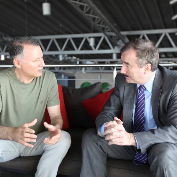 UNDP فرودي مورنج, ممثل برنامج الأمم المتحدة الانمائي
