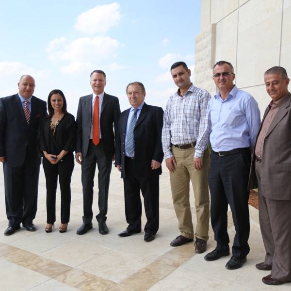 خالد العسيلي رئيس بلدية الخليل, مروان الاخضر, علام الاشهب و امجد عبيدة
