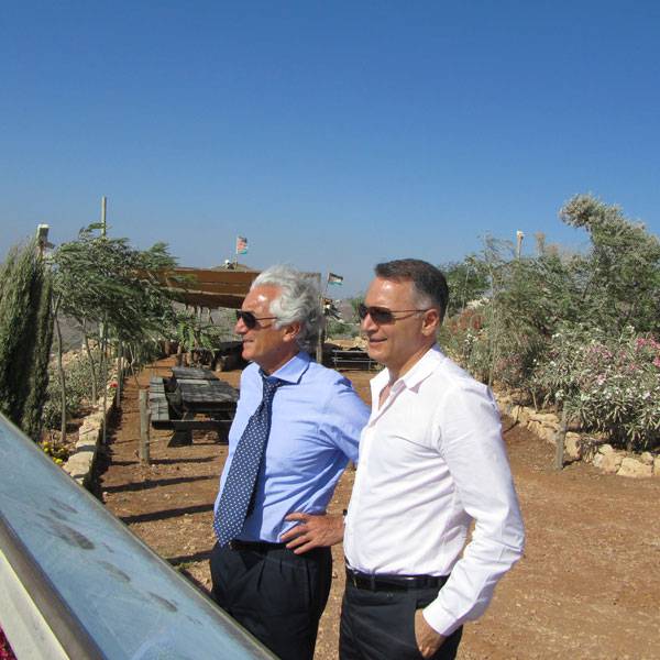 رئيس مجلس إدارة بورتلاند ترست رونالد كوهين
