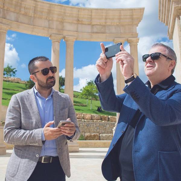 أفي ألكاش، الرئيس القطري ل "جي ال ال "، و سرهات أغبابا، المدير القطري ل"ال سي واكيكي" - تركيا